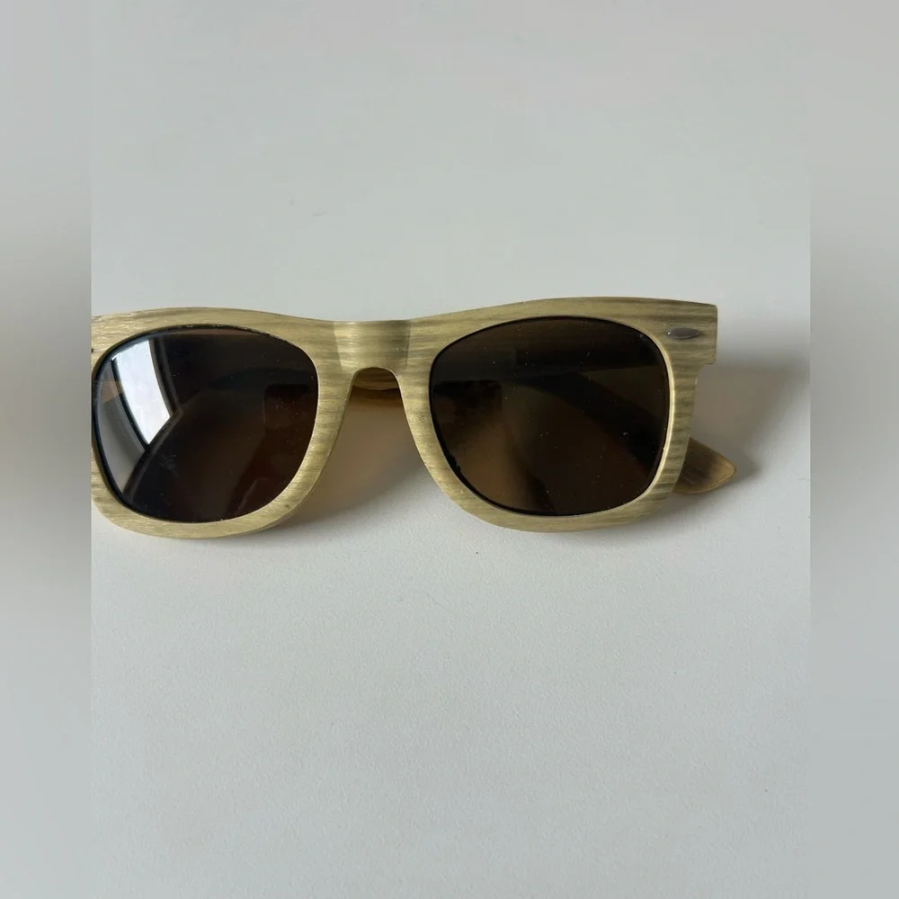 Ray-Ban Wayfarer Wooden Sunglasses. Excellent Condition